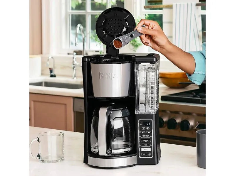 Cafetera Ninja de vidrio programable capacidad 12 tazas