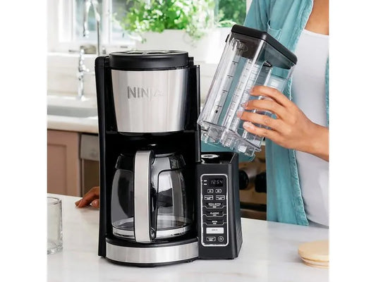 Cafetera Ninja de vidrio programable capacidad 12 tazas